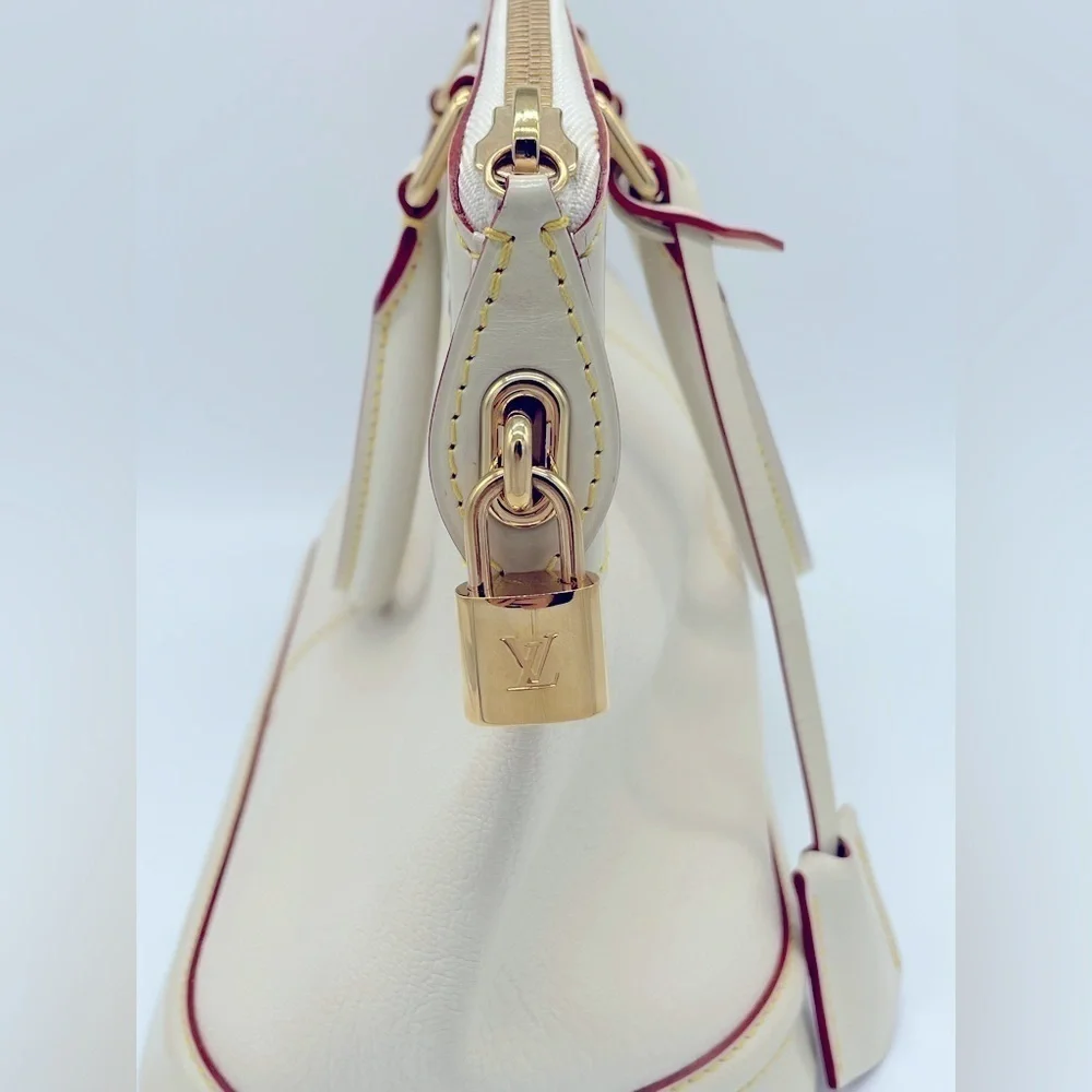 Louis Vuitton Suhali Lockit Leather Top Handle Bag w/ Lock and Key 305